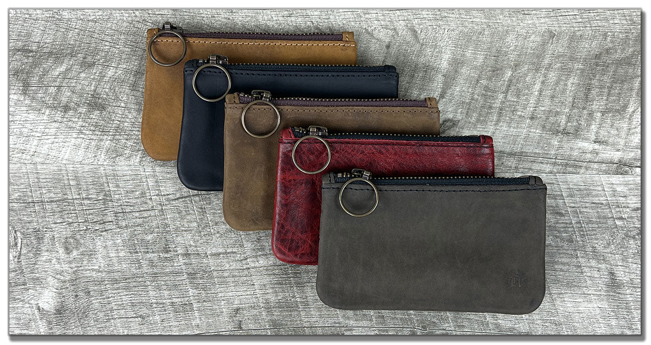 Leather pouch with zipper